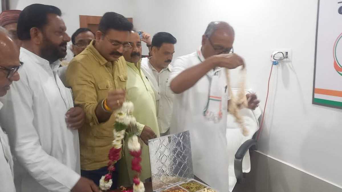 कांग्रेस न डरी हे न डरेगी, आजादी संविधान व लोकतंत्र की रक्षा करेगी : दिग्विजय सिंह कांग्रेस न डरी हे न डरेगी, आजादी संविधान व लोकतंत्र की रक्षा करेगी : दिग्विजय सिंह